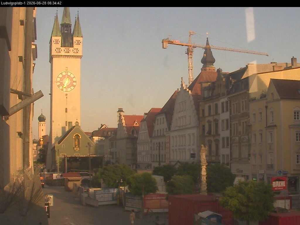 Archiv Foto Webcam Straubing: Blick auf den Stadtturm und Ludwigsplatz