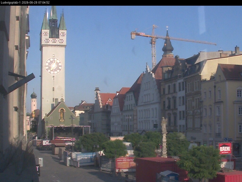 Archiv Foto Webcam Straubing: Blick auf den Stadtturm und Ludwigsplatz
