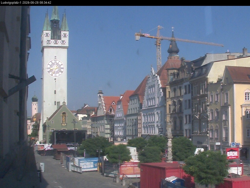 Archiv Foto Webcam Straubing: Blick auf den Stadtturm und Ludwigsplatz