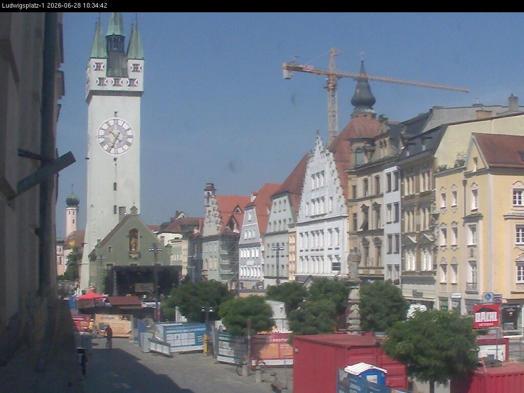 Archiv Foto Webcam Straubing: Blick auf den Stadtturm und Ludwigsplatz