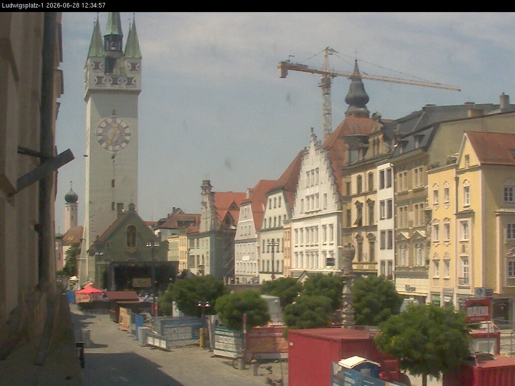 Archiv Foto Webcam Straubing: Blick auf den Stadtturm und Ludwigsplatz