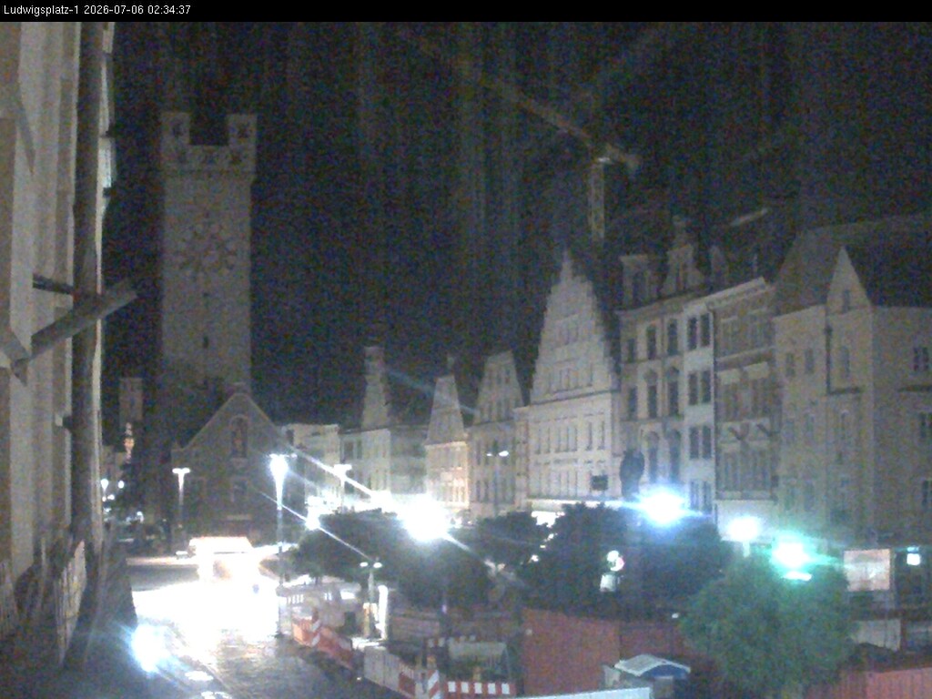 Archiv Foto Webcam Straubing: Blick auf den Stadtturm und Ludwigsplatz
