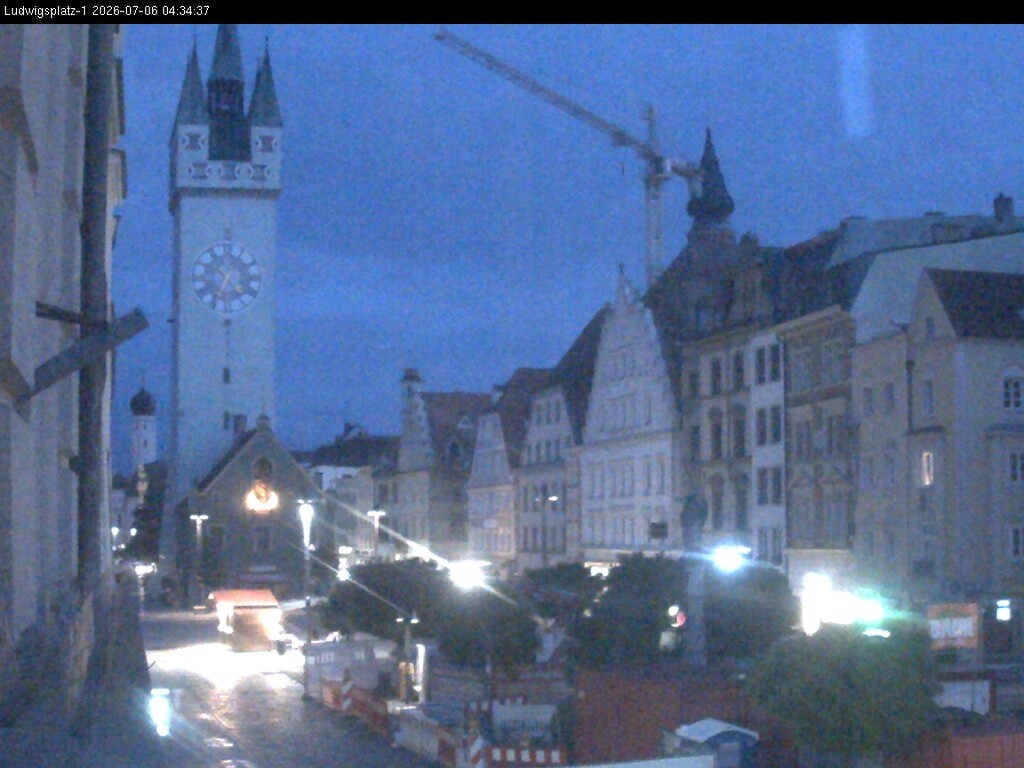 Archiv Foto Webcam Straubing: Blick auf den Stadtturm und Ludwigsplatz