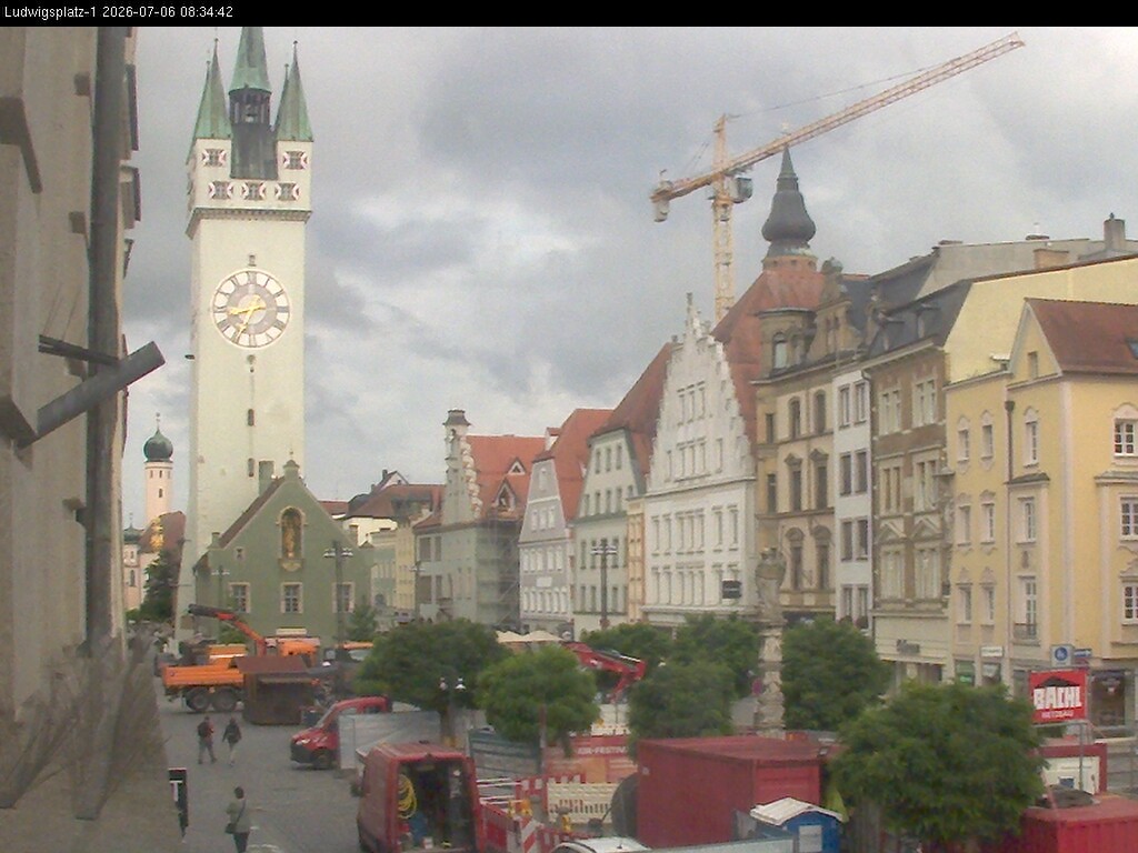 Archiv Foto Webcam Straubing: Blick auf den Stadtturm und Ludwigsplatz