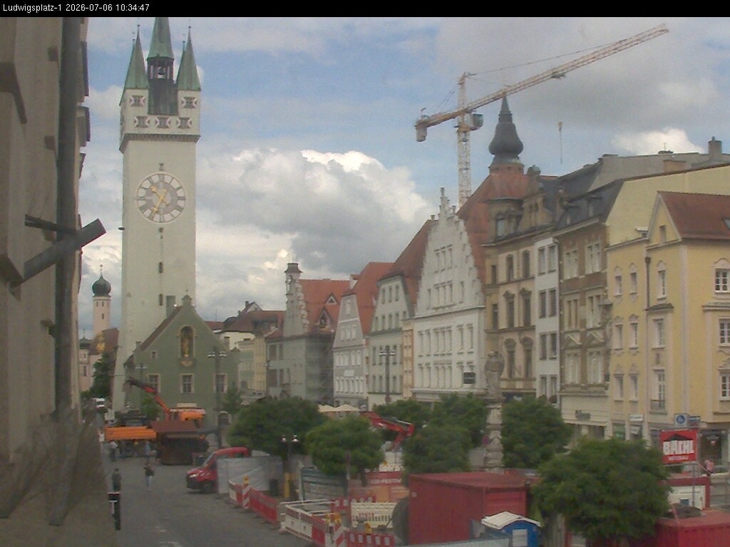 Archiv Foto Webcam Straubing: Blick auf den Stadtturm und Ludwigsplatz