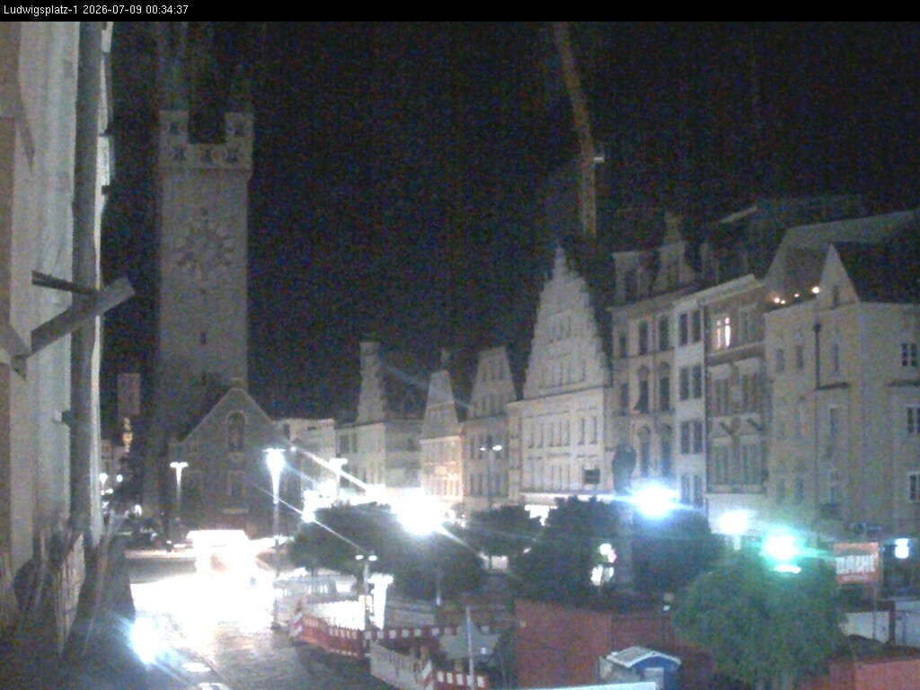 Archiv Foto Webcam Straubing: Blick auf den Stadtturm und Ludwigsplatz