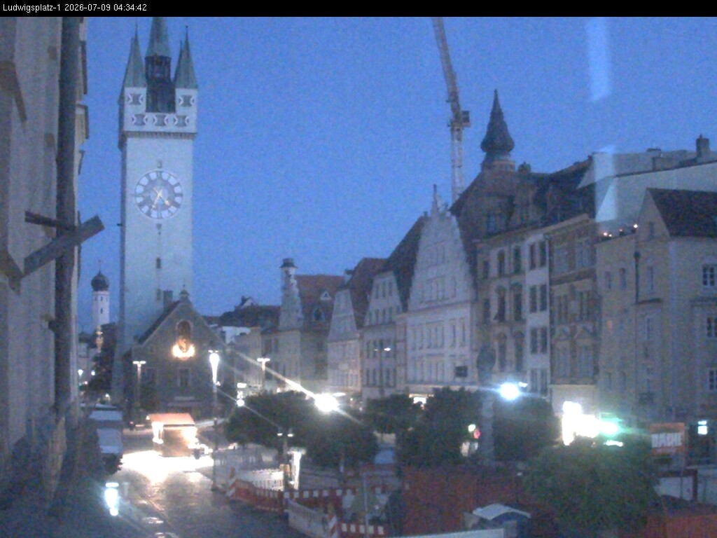 Archiv Foto Webcam Straubing: Blick auf den Stadtturm und Ludwigsplatz