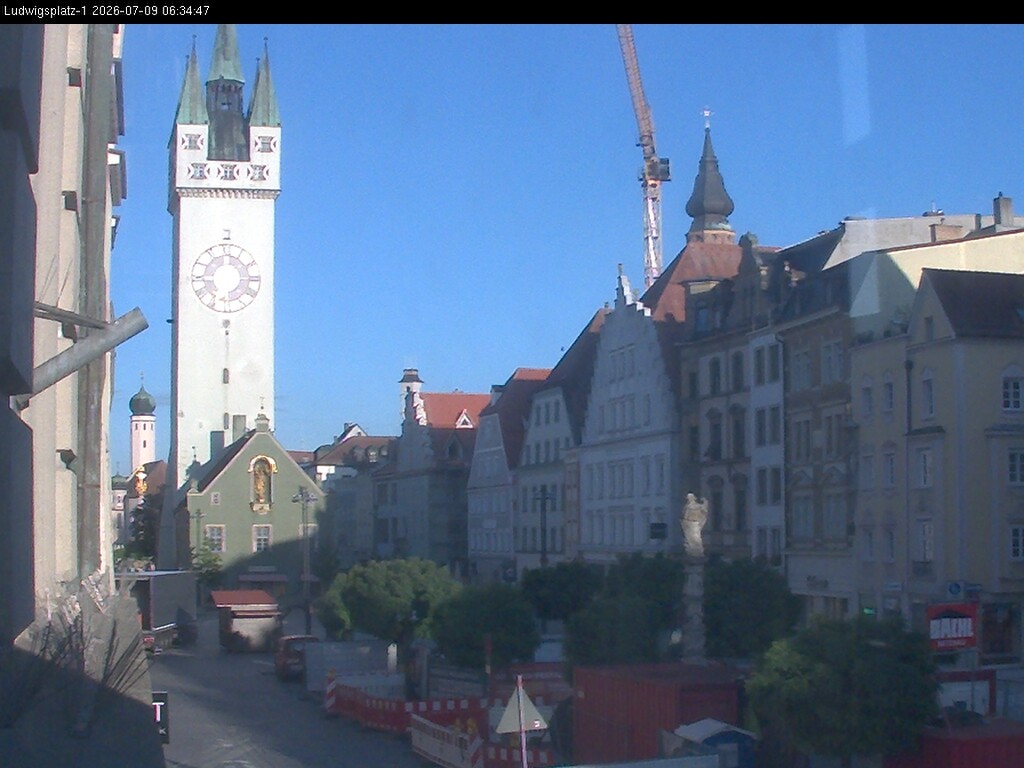 Archiv Foto Webcam Straubing: Blick auf den Stadtturm und Ludwigsplatz