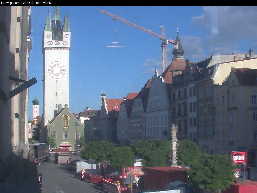 Archiv Foto Webcam Straubing: Blick auf den Stadtturm und Ludwigsplatz