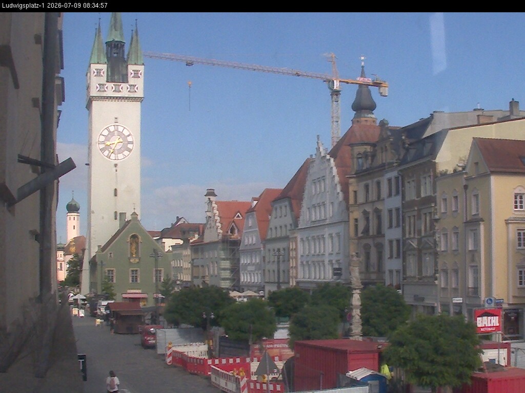 Archiv Foto Webcam Straubing: Blick auf den Stadtturm und Ludwigsplatz