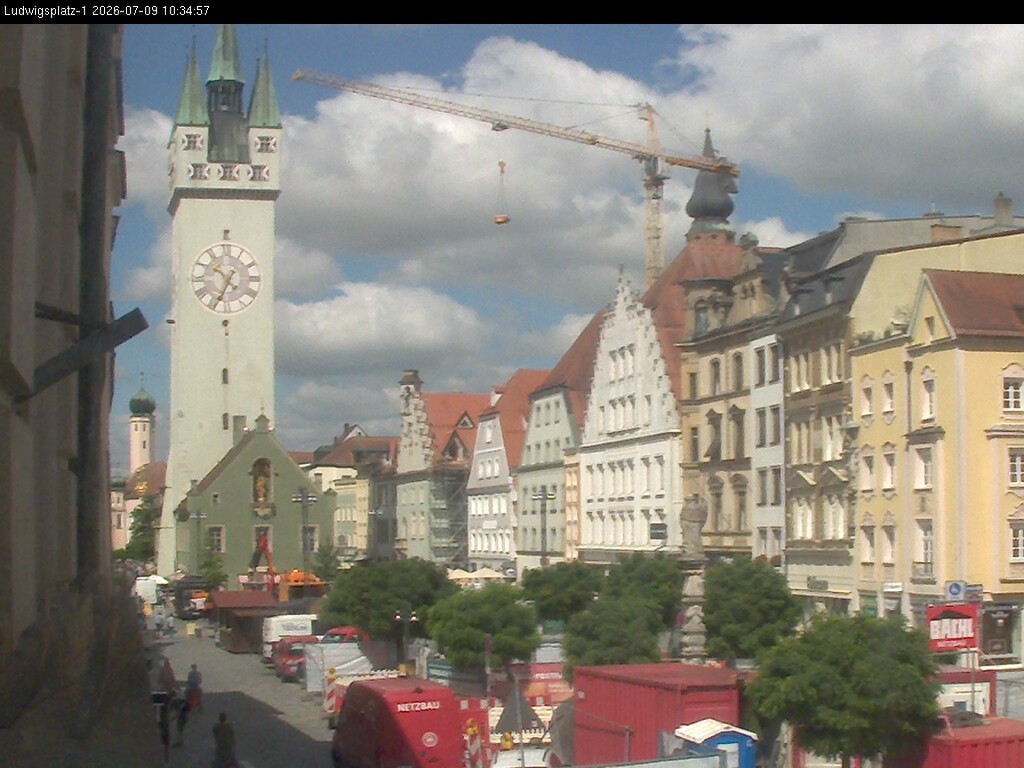 Archiv Foto Webcam Straubing: Blick auf den Stadtturm und Ludwigsplatz