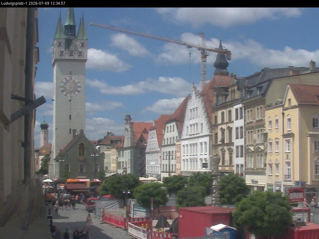 Archiv Foto Webcam Straubing: Blick auf den Stadtturm und Ludwigsplatz