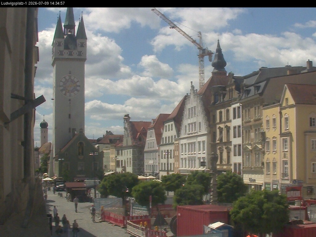 Archiv Foto Webcam Straubing: Blick auf den Stadtturm und Ludwigsplatz