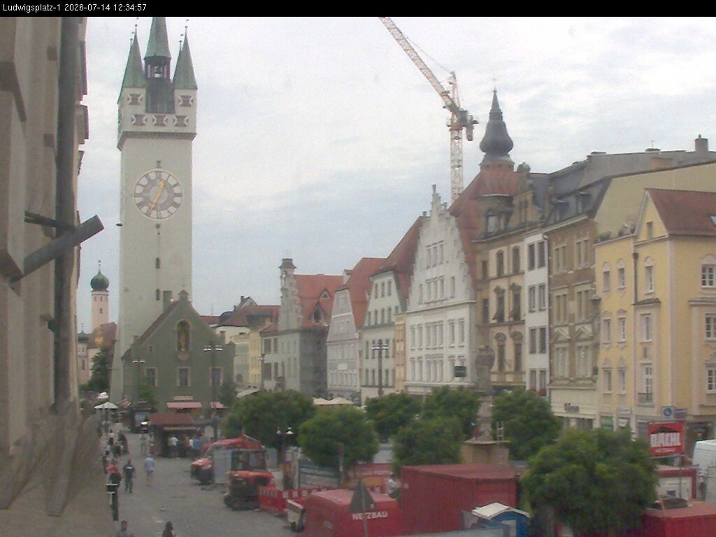 Archiv Foto Webcam Straubing: Blick auf den Stadtturm und Ludwigsplatz