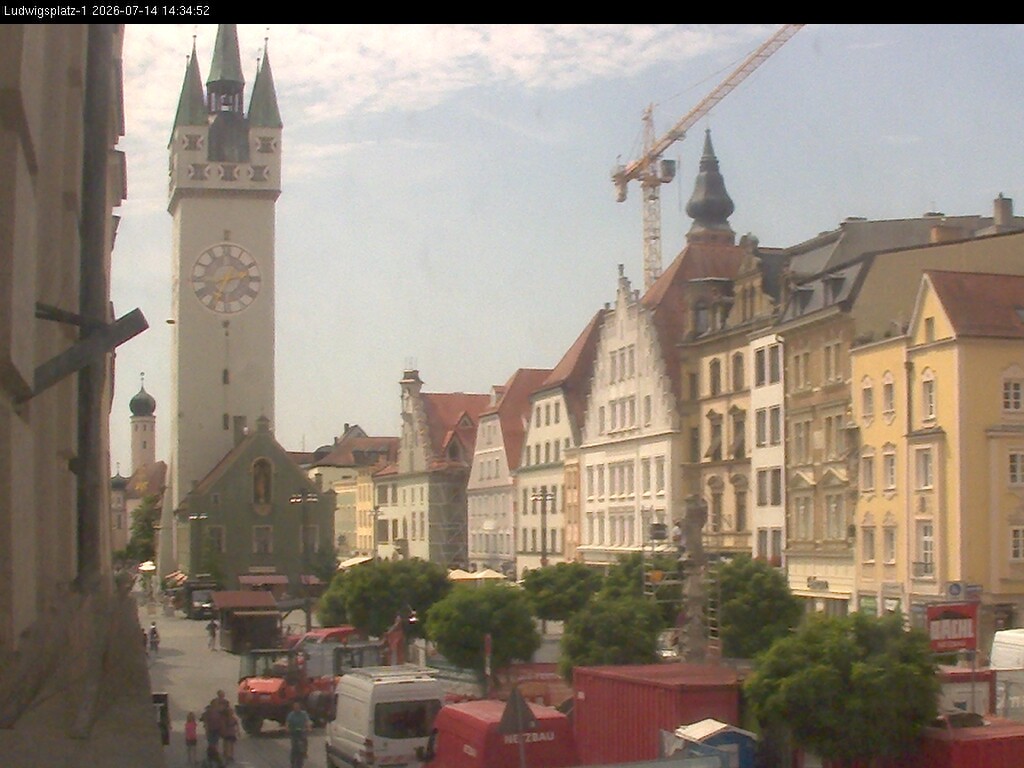 Archiv Foto Webcam Straubing: Blick auf den Stadtturm und Ludwigsplatz