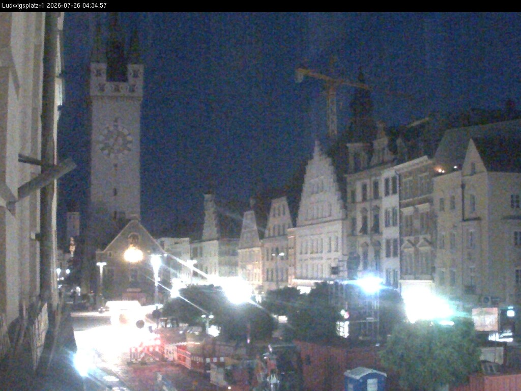 Archiv Foto Webcam Straubing: Blick auf den Stadtturm und Ludwigsplatz