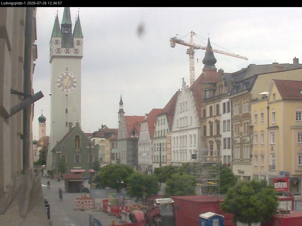 Archiv Foto Webcam Straubing: Blick auf den Stadtturm und Ludwigsplatz