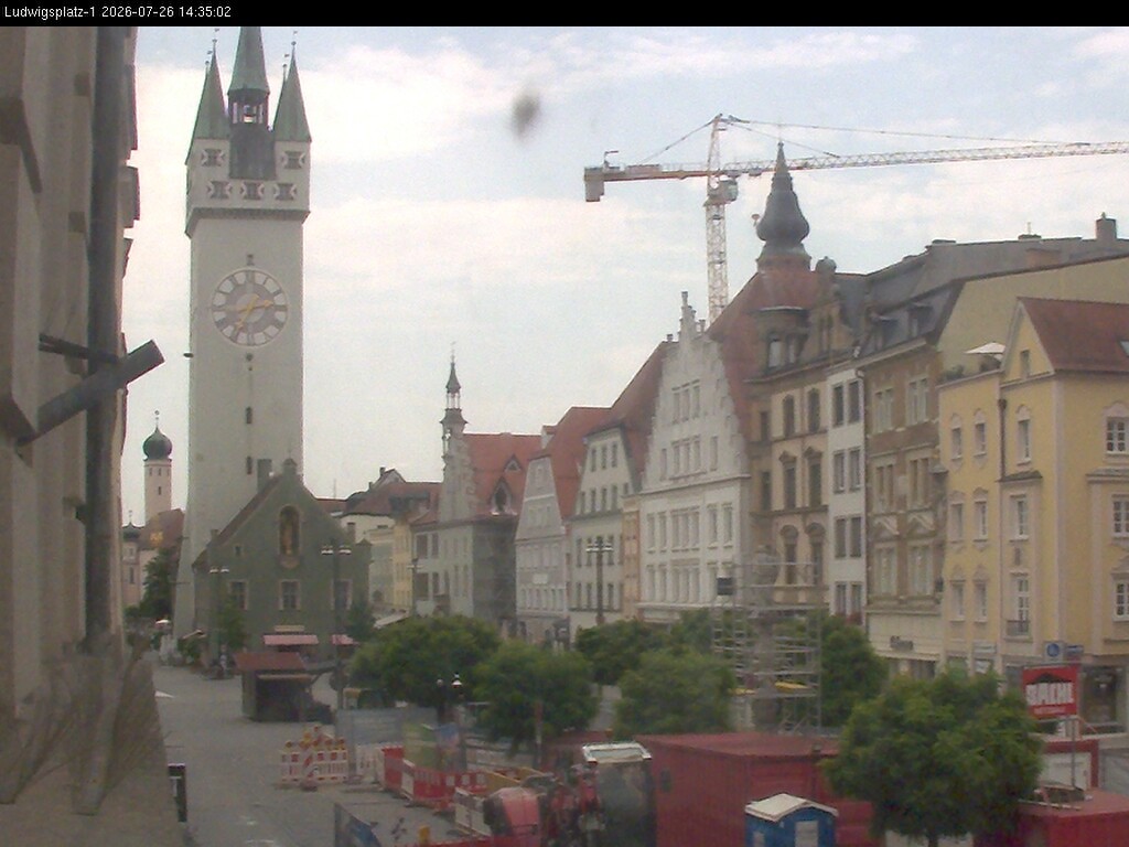 Archiv Foto Webcam Straubing: Blick auf den Stadtturm und Ludwigsplatz
