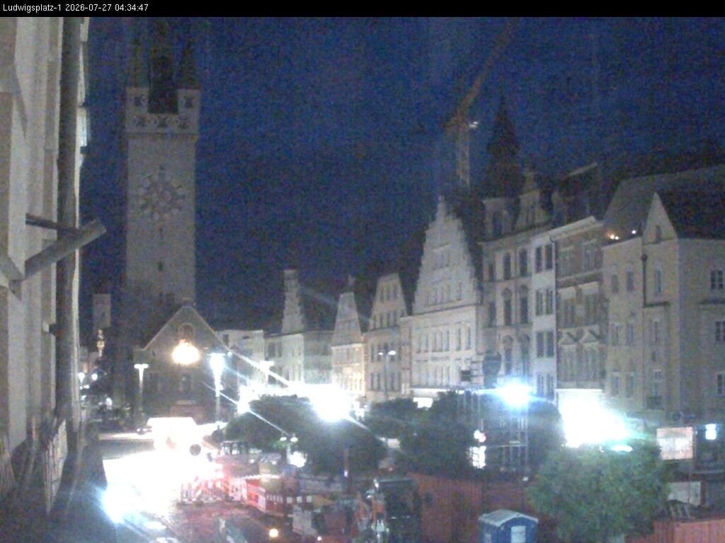 Archiv Foto Webcam Straubing: Blick auf den Stadtturm und Ludwigsplatz