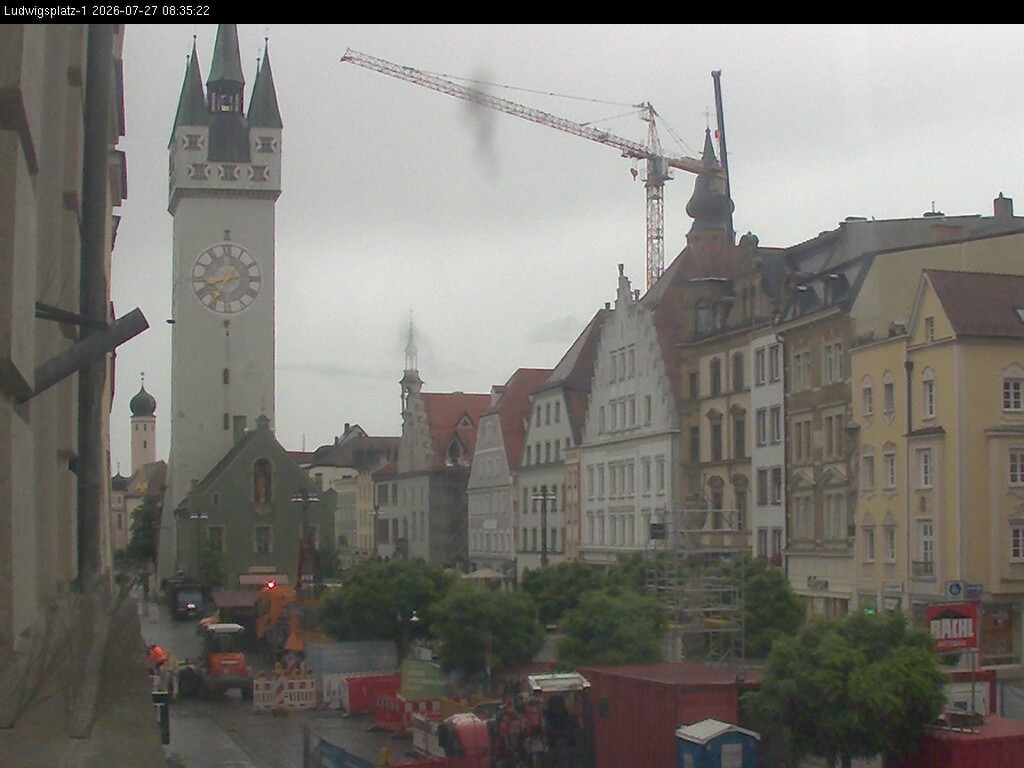 Archiv Foto Webcam Straubing: Blick auf den Stadtturm und Ludwigsplatz