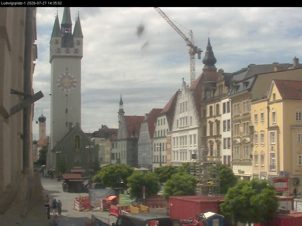 Archiv Foto Webcam Straubing: Blick auf den Stadtturm und Ludwigsplatz