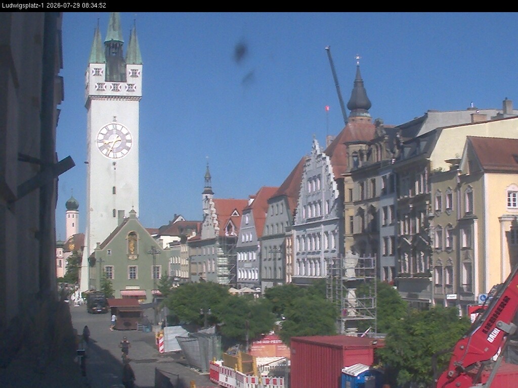 Archiv Foto Webcam Straubing: Blick auf den Stadtturm und Ludwigsplatz