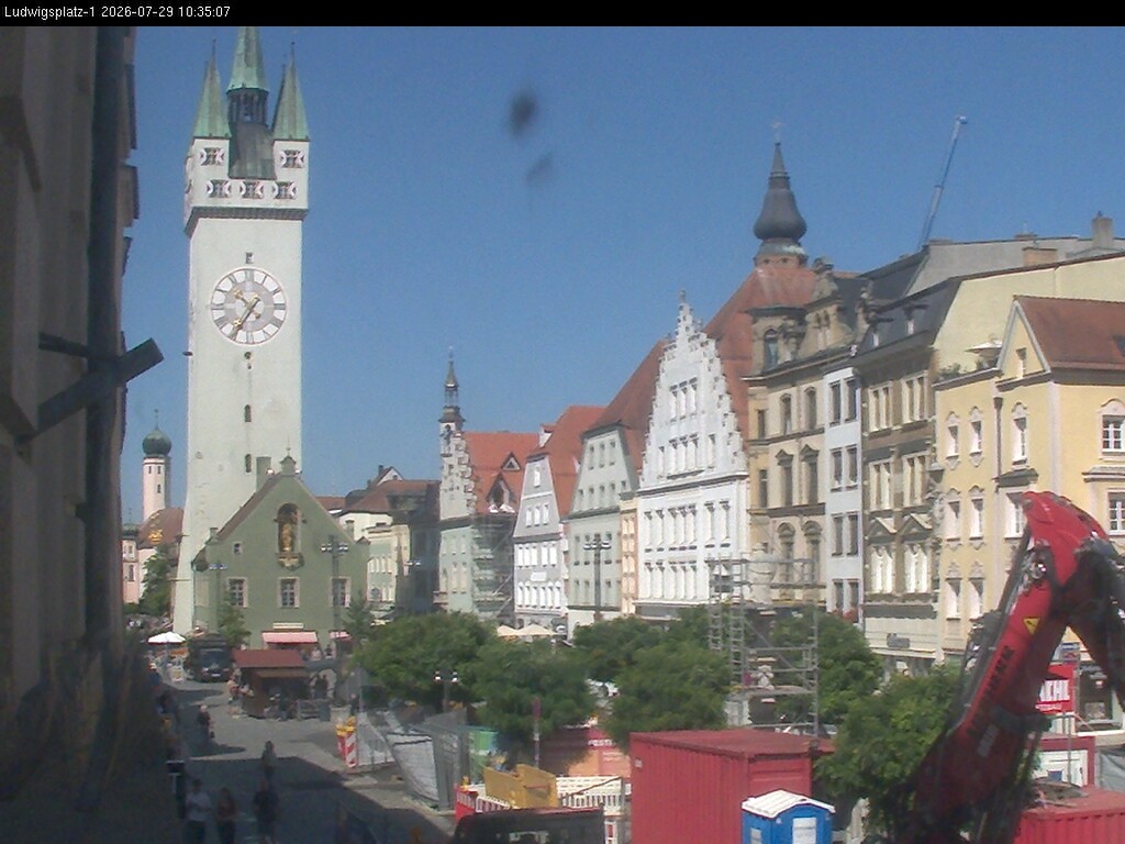 Archiv Foto Webcam Straubing: Blick auf den Stadtturm und Ludwigsplatz
