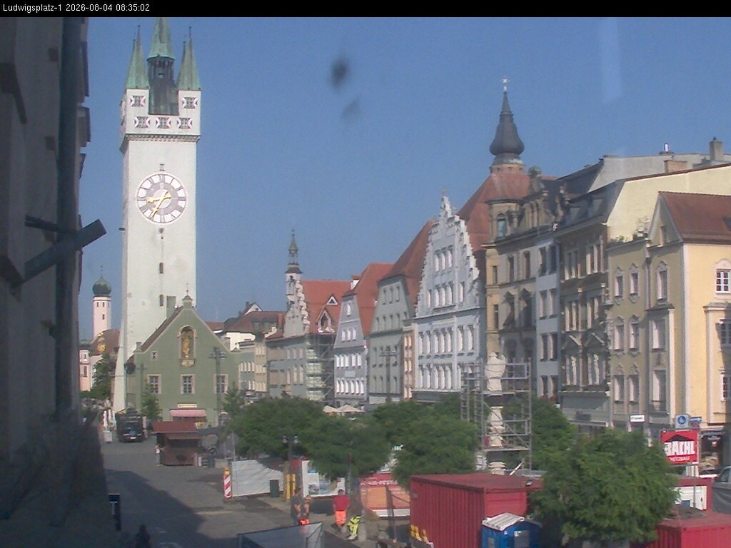 Archiv Foto Webcam Straubing: Blick auf den Stadtturm und Ludwigsplatz