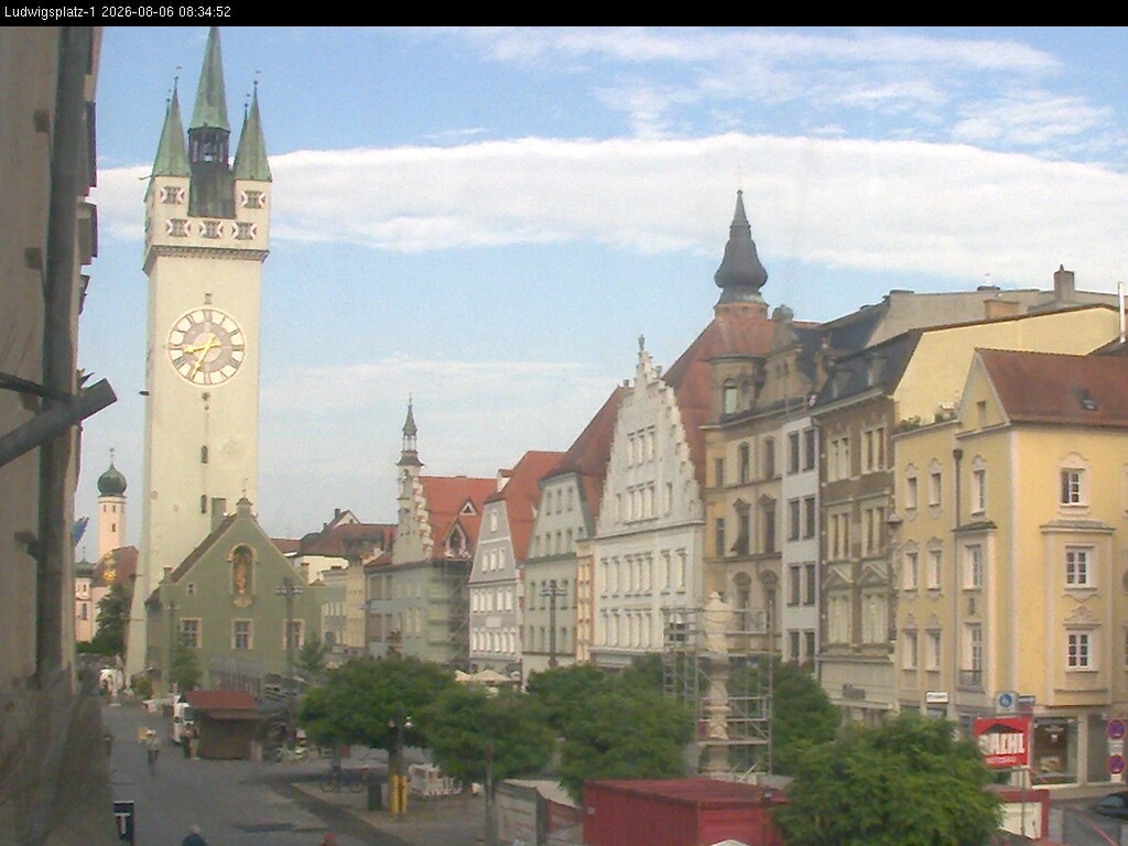 Archiv Foto Webcam Straubing: Blick auf den Stadtturm und Ludwigsplatz
