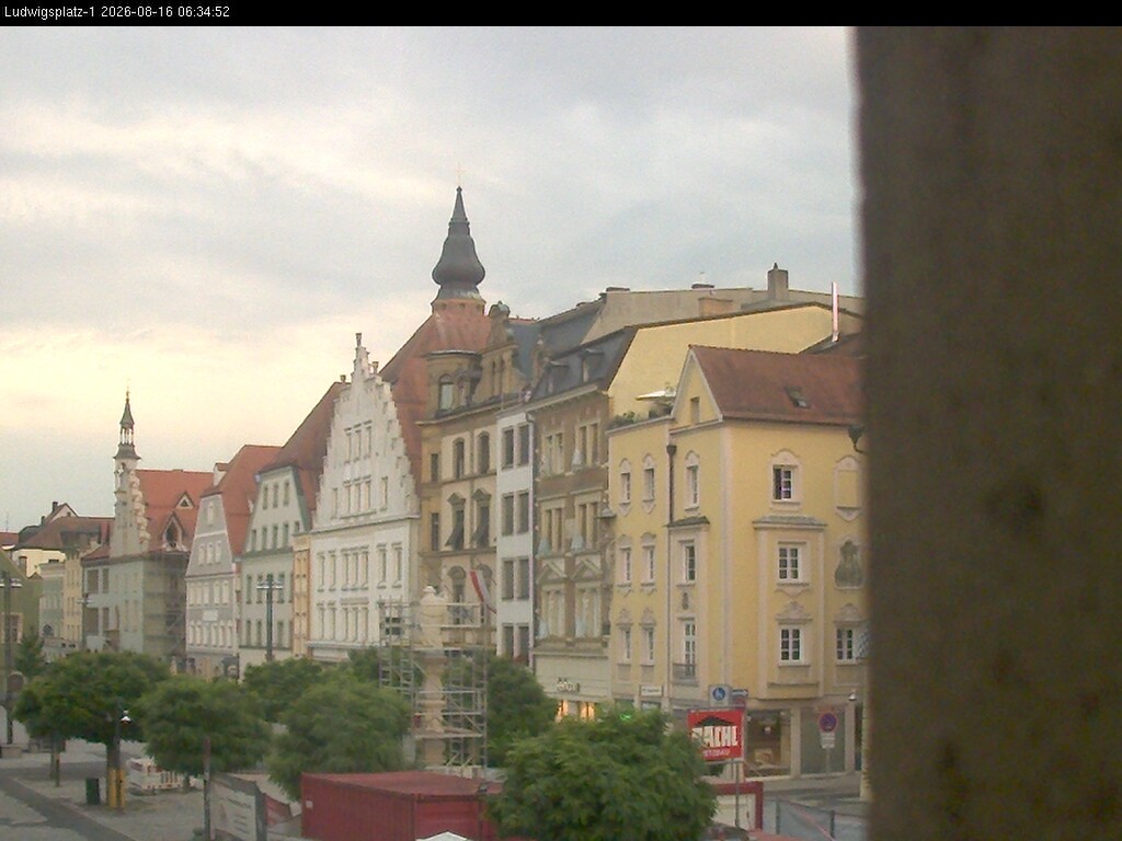 Archiv Foto Webcam Straubing: Blick auf den Stadtturm und Ludwigsplatz