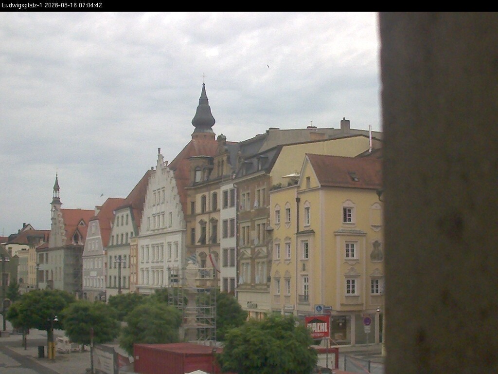 Archiv Foto Webcam Straubing: Blick auf den Stadtturm und Ludwigsplatz