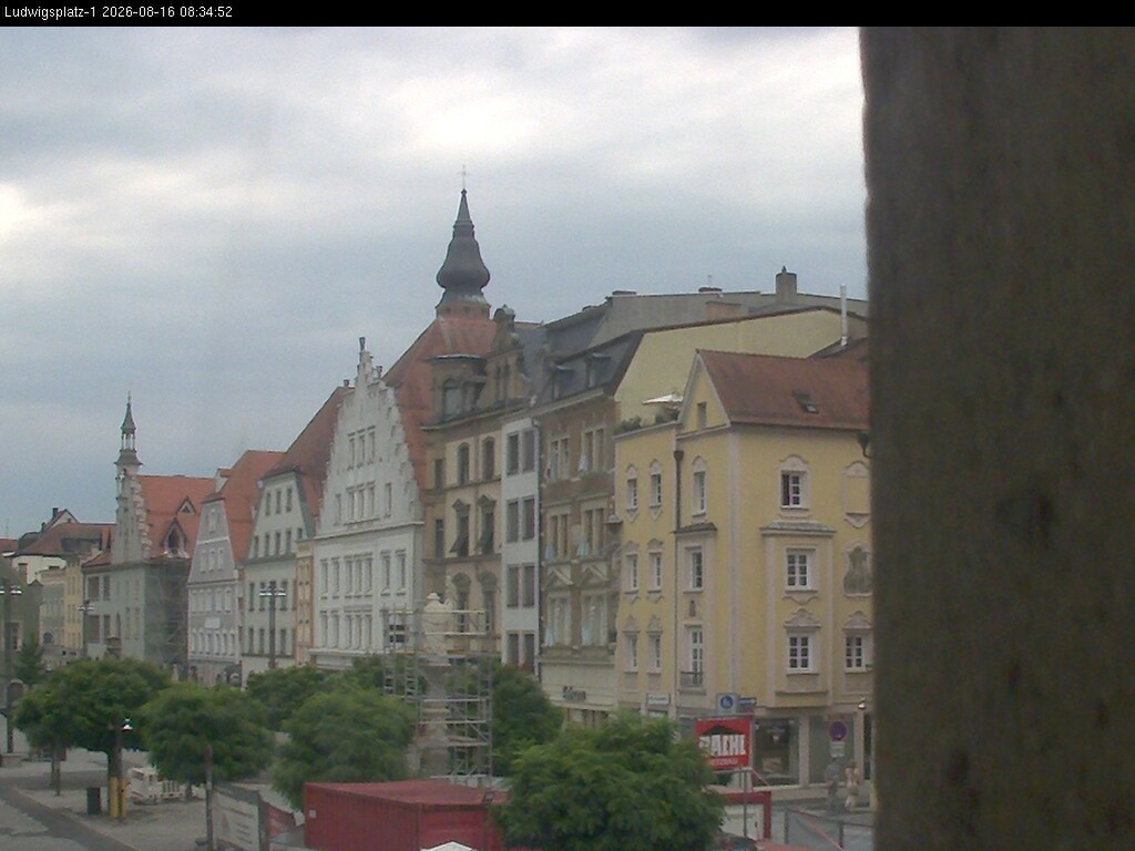 Archiv Foto Webcam Straubing: Blick auf den Stadtturm und Ludwigsplatz