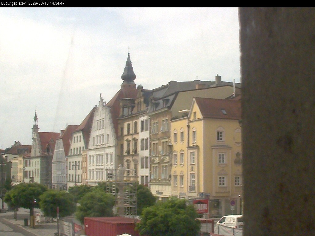 Archiv Foto Webcam Straubing: Blick auf den Stadtturm und Ludwigsplatz