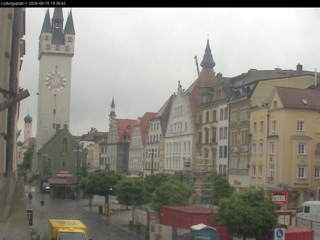 Archiv Foto Webcam Straubing: Blick auf den Stadtturm und Ludwigsplatz
