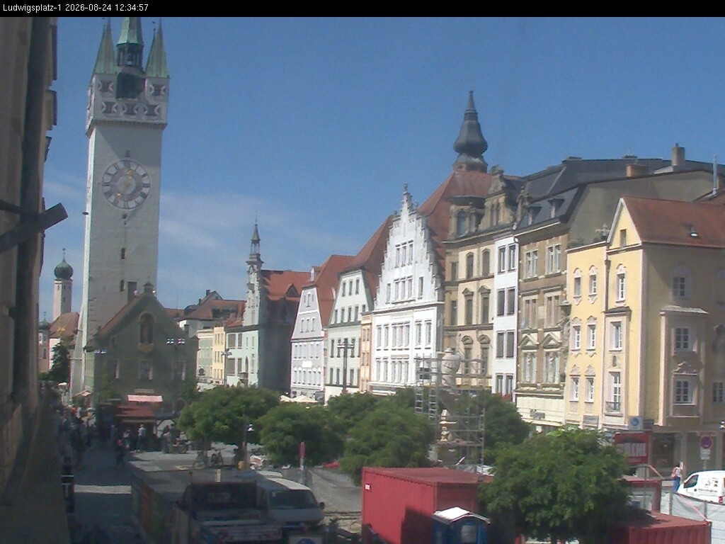 Archiv Foto Webcam Straubing: Blick auf den Stadtturm und Ludwigsplatz