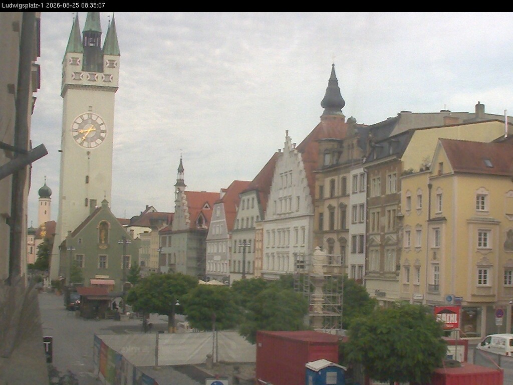 Archiv Foto Webcam Straubing: Blick auf den Stadtturm und Ludwigsplatz