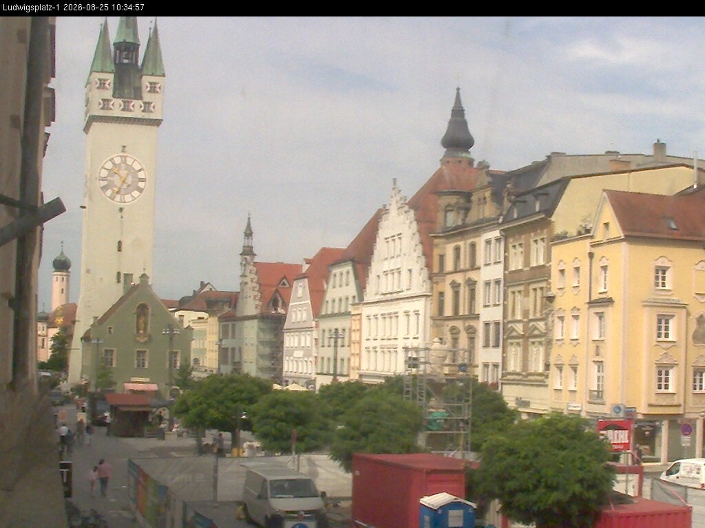 Archiv Foto Webcam Straubing: Blick auf den Stadtturm und Ludwigsplatz
