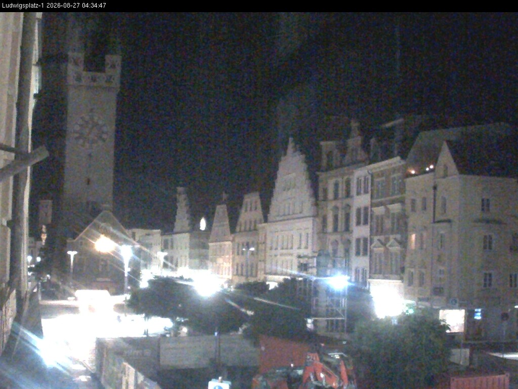 Archiv Foto Webcam Straubing: Blick auf den Stadtturm und Ludwigsplatz