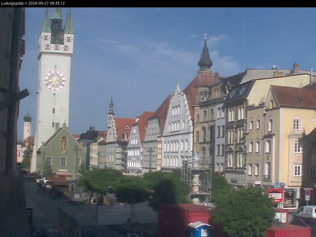 Archiv Foto Webcam Straubing: Blick auf den Stadtturm und Ludwigsplatz