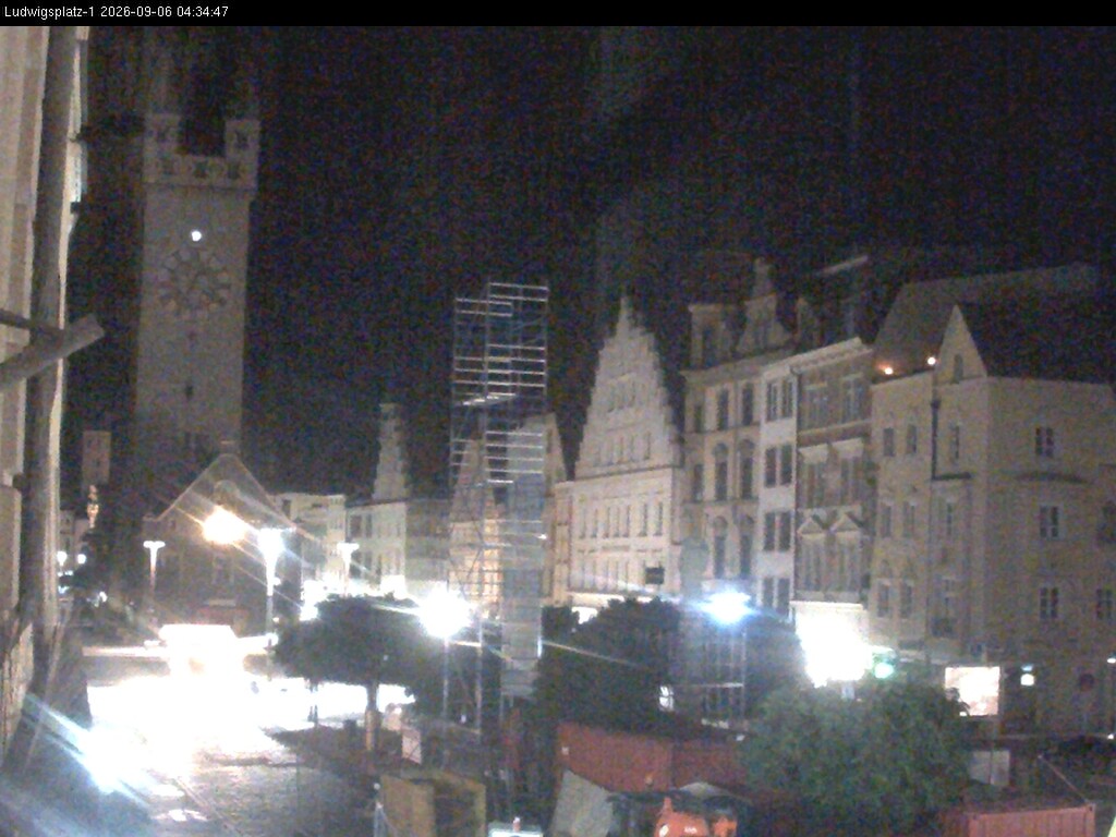 Archiv Foto Webcam Straubing: Blick auf den Stadtturm und Ludwigsplatz