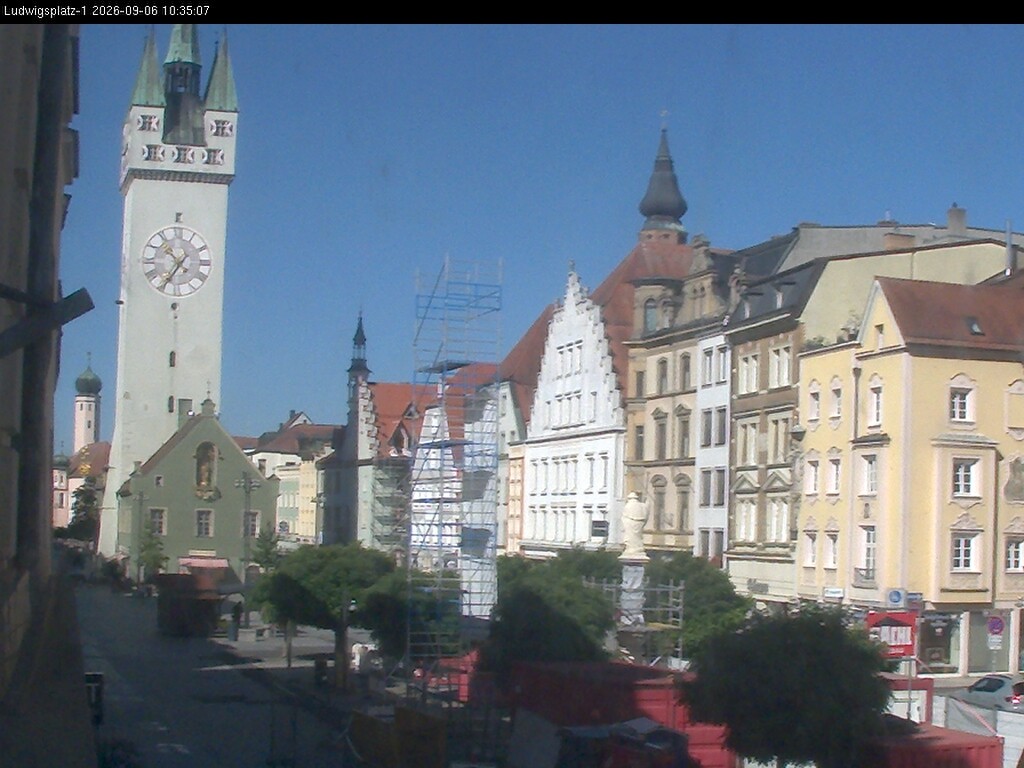 Archiv Foto Webcam Straubing: Blick auf den Stadtturm und Ludwigsplatz