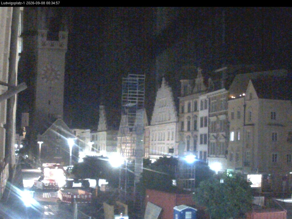 Archiv Foto Webcam Straubing: Blick auf den Stadtturm und Ludwigsplatz