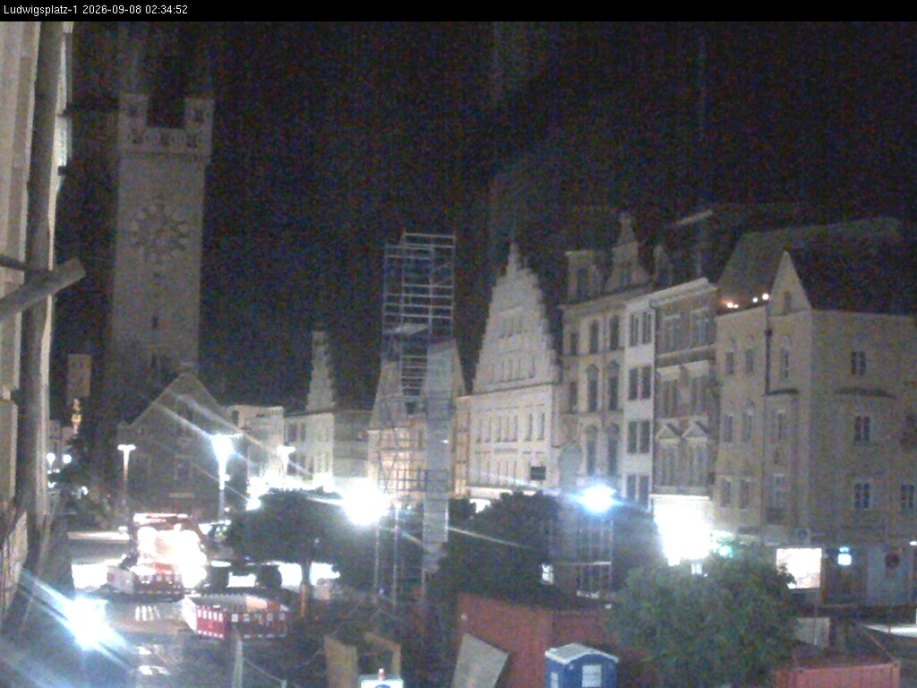 Archiv Foto Webcam Straubing: Blick auf den Stadtturm und Ludwigsplatz