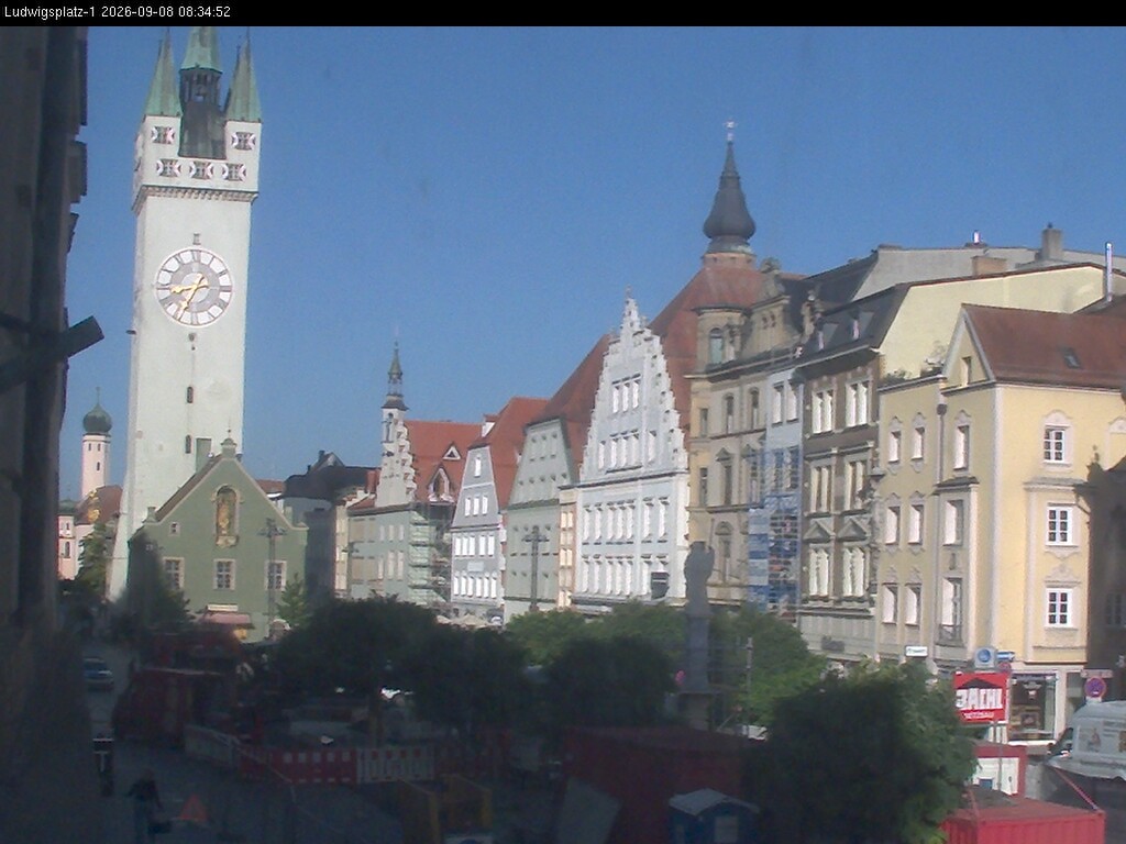 Archiv Foto Webcam Straubing: Blick auf den Stadtturm und Ludwigsplatz