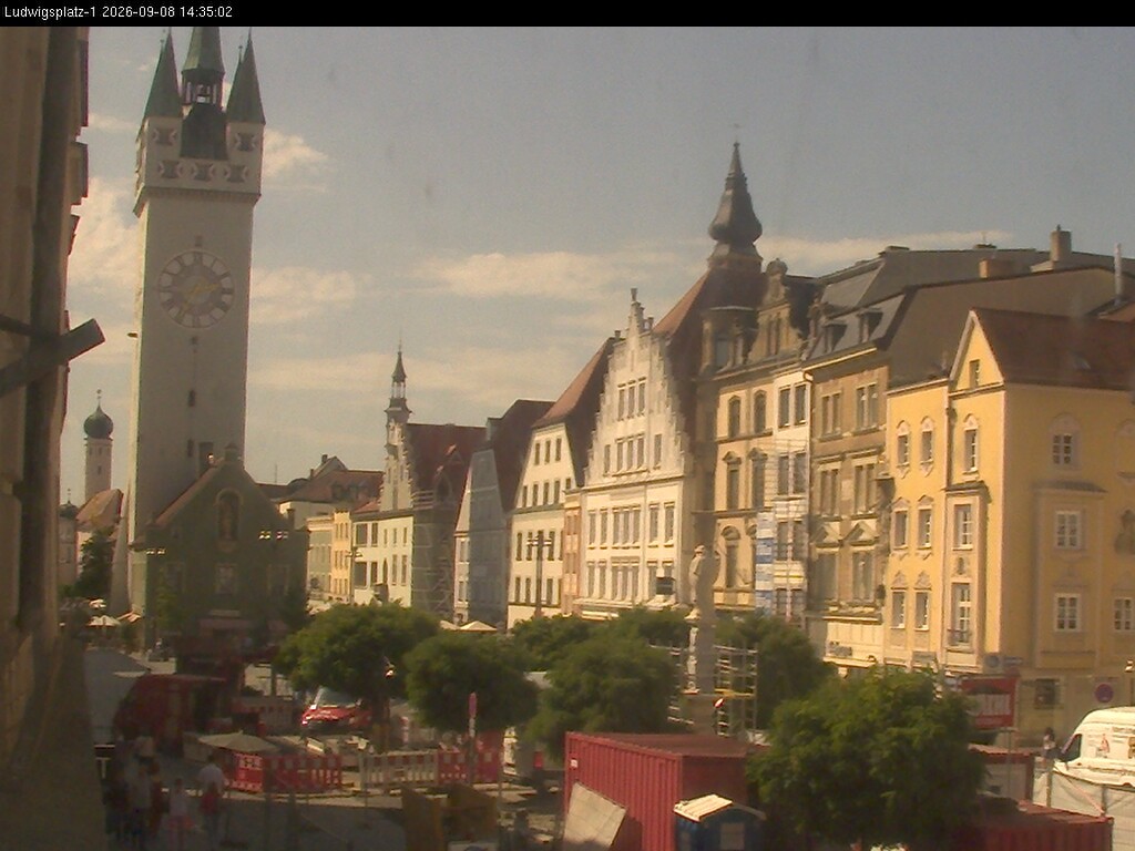 Archiv Foto Webcam Straubing: Blick auf den Stadtturm und Ludwigsplatz