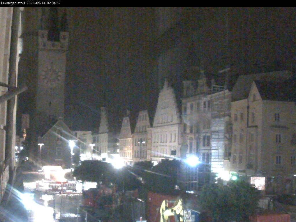 Archiv Foto Webcam Straubing: Blick auf den Stadtturm und Ludwigsplatz