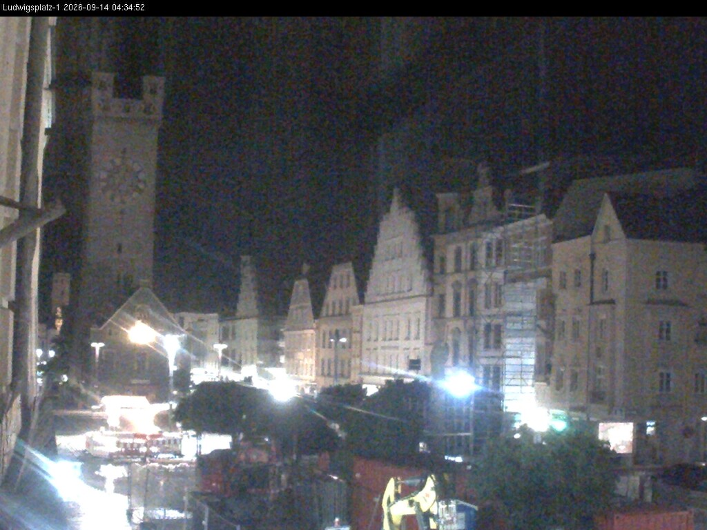 Archiv Foto Webcam Straubing: Blick auf den Stadtturm und Ludwigsplatz
