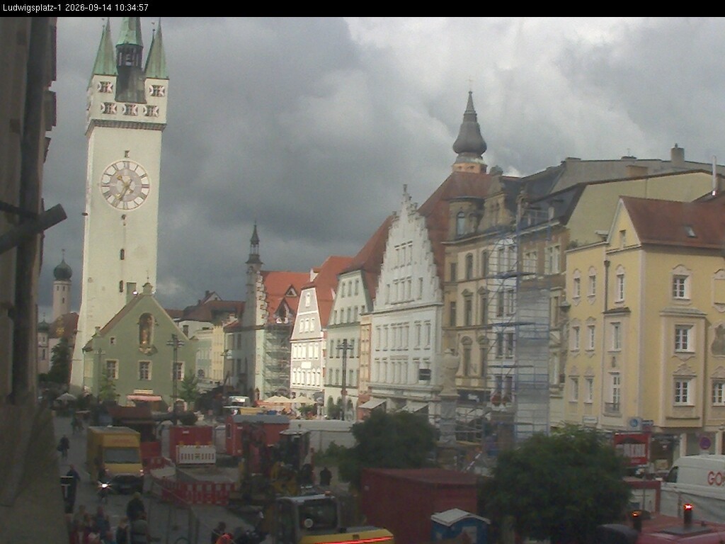 Archiv Foto Webcam Straubing: Blick auf den Stadtturm und Ludwigsplatz