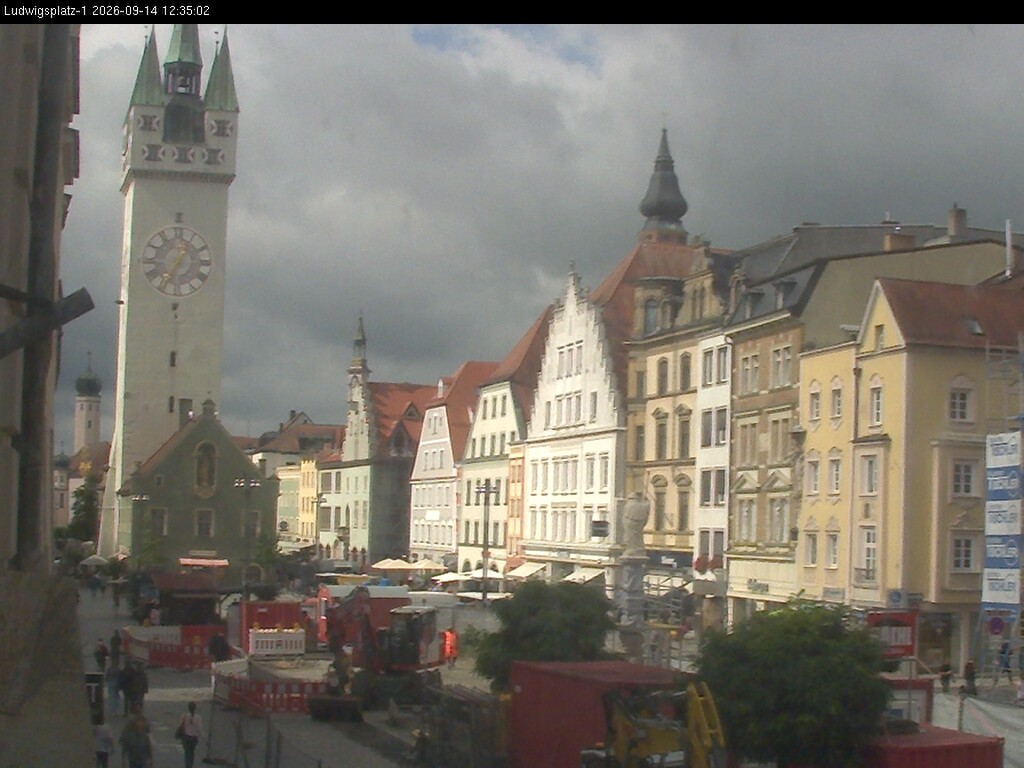 Archiv Foto Webcam Straubing: Blick auf den Stadtturm und Ludwigsplatz