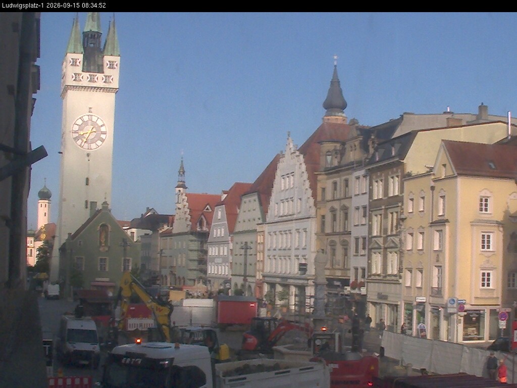 Archiv Foto Webcam Straubing: Blick auf den Stadtturm und Ludwigsplatz